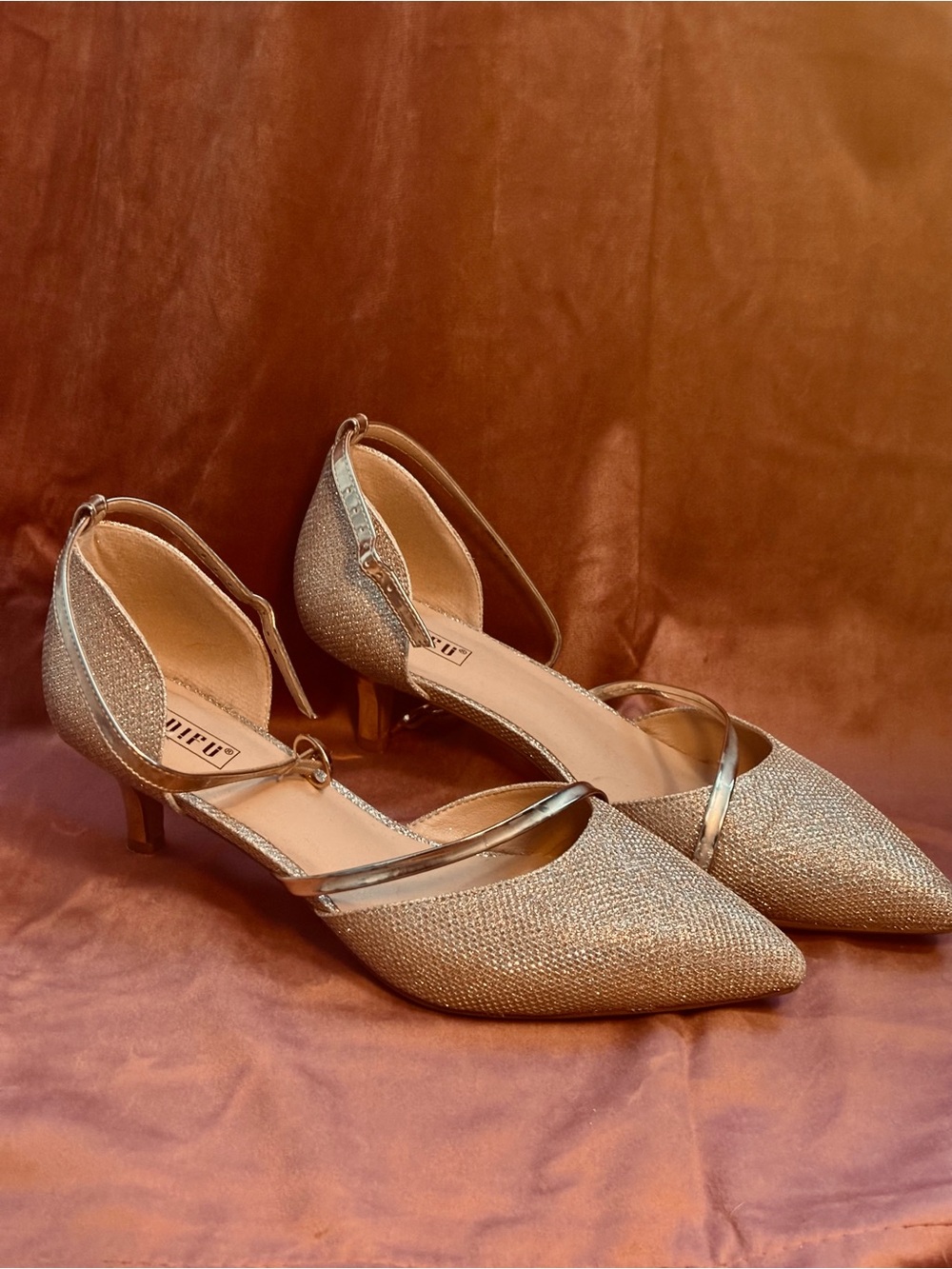 Elegant Women's Gold Pointed Kitten Heel Pumps